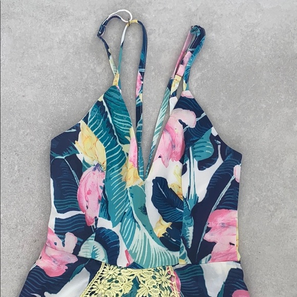 FLORAL ROMPER - Picture 3 of 9